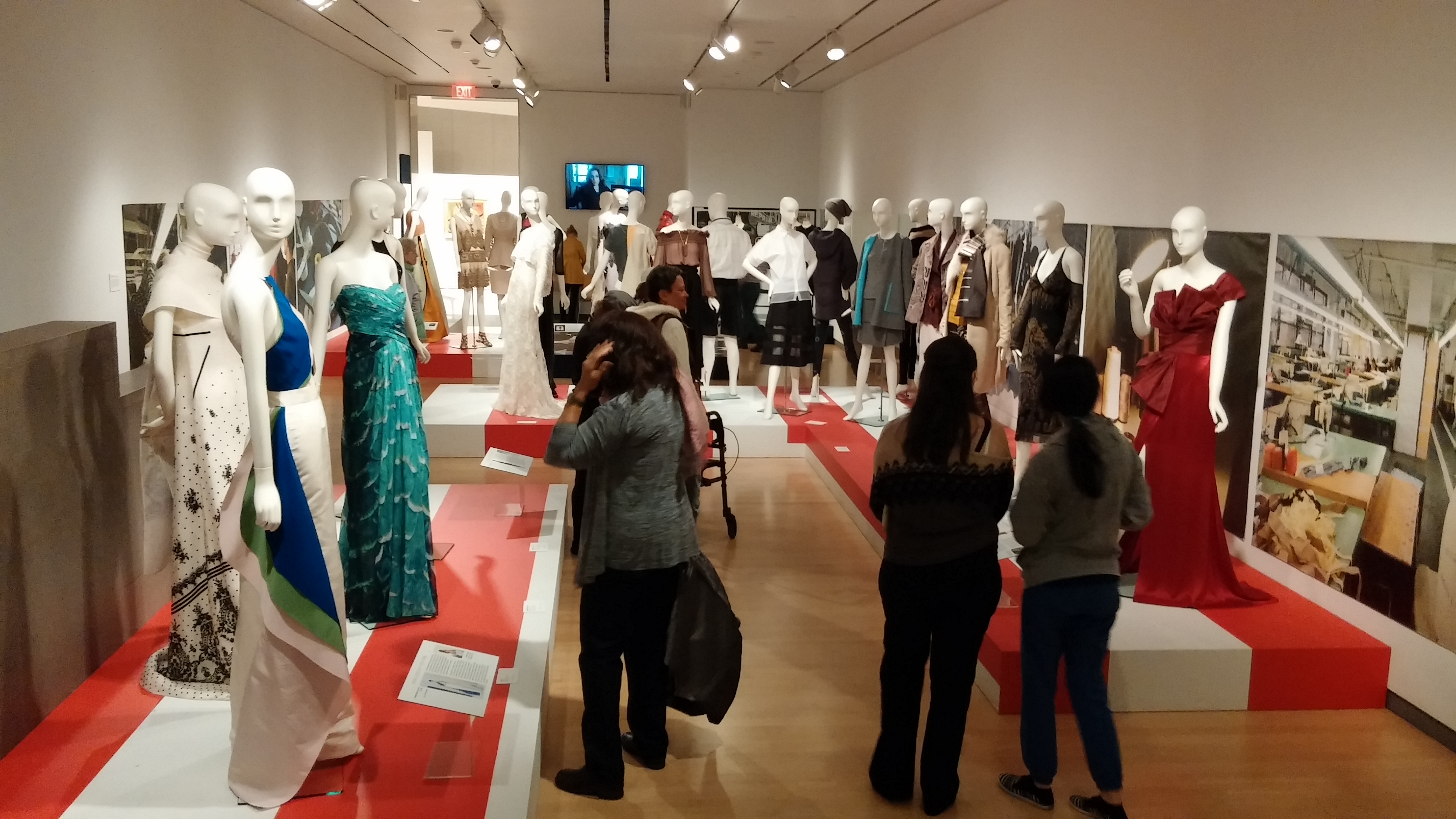 Exhibiting Fashion — Google Arts & Culture
